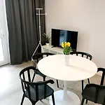 Marynarska 2 *